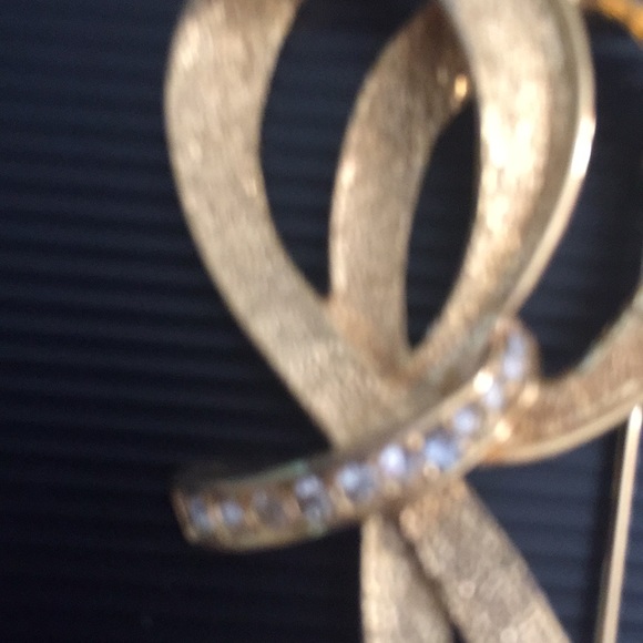 Pin - Picture 3 of 3